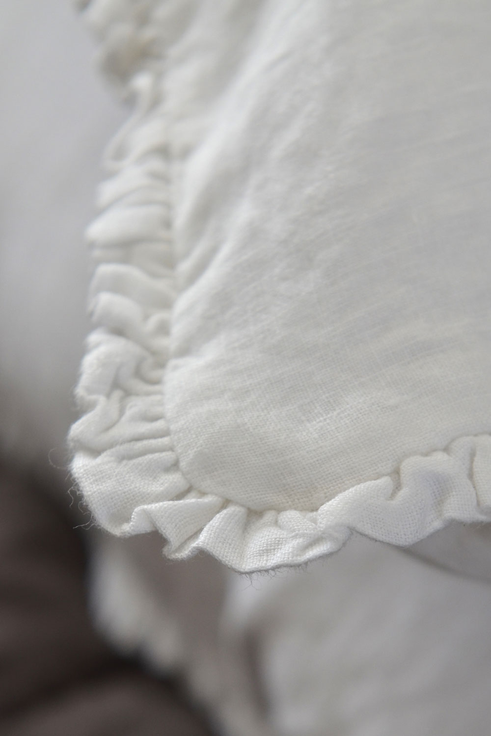 Linen Pillowcases with Short Frill Detail Set of 2 - Image 4