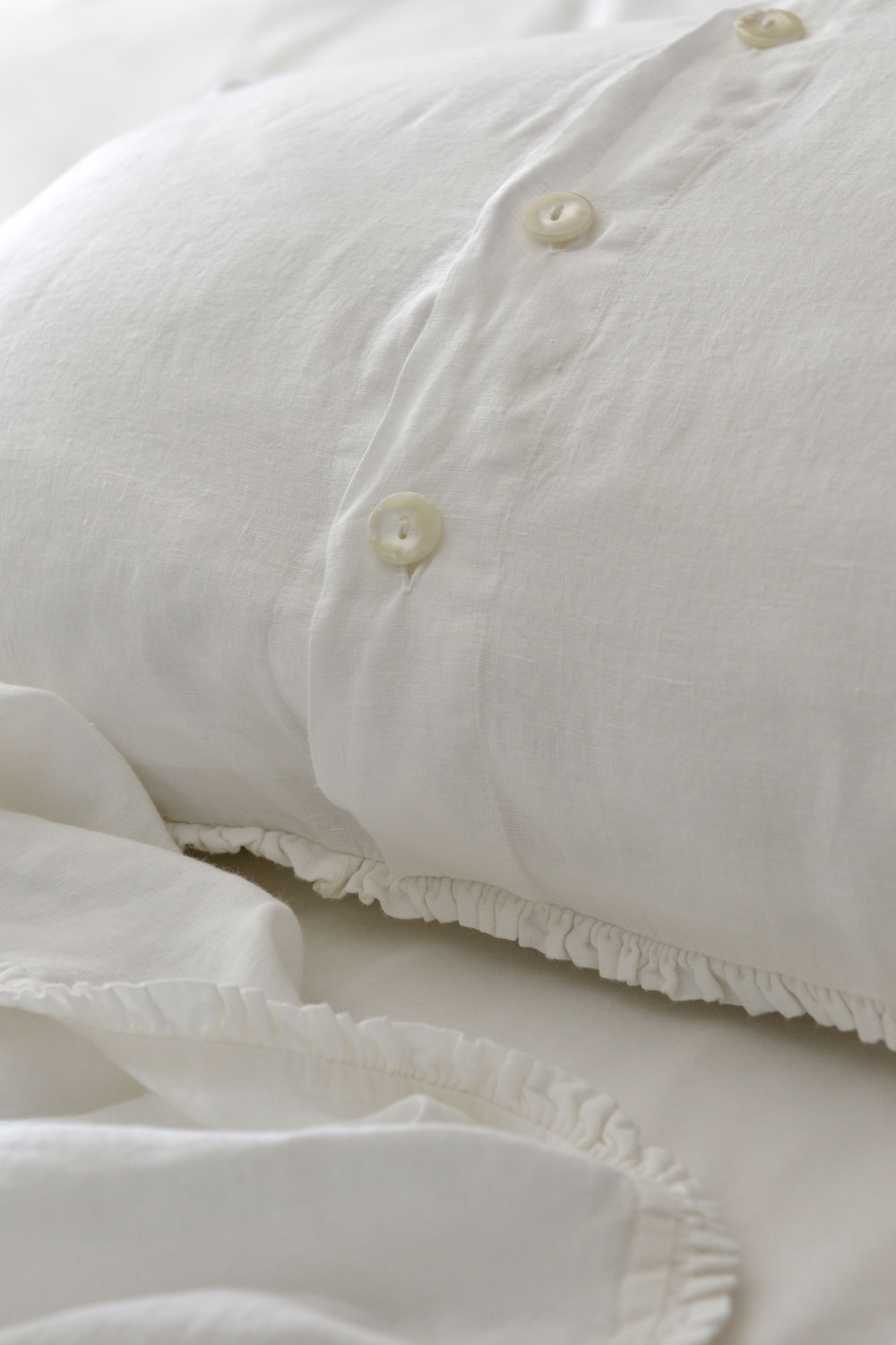 Linen Pillowcases with Short Frill Detail Set of 2 - Image 2