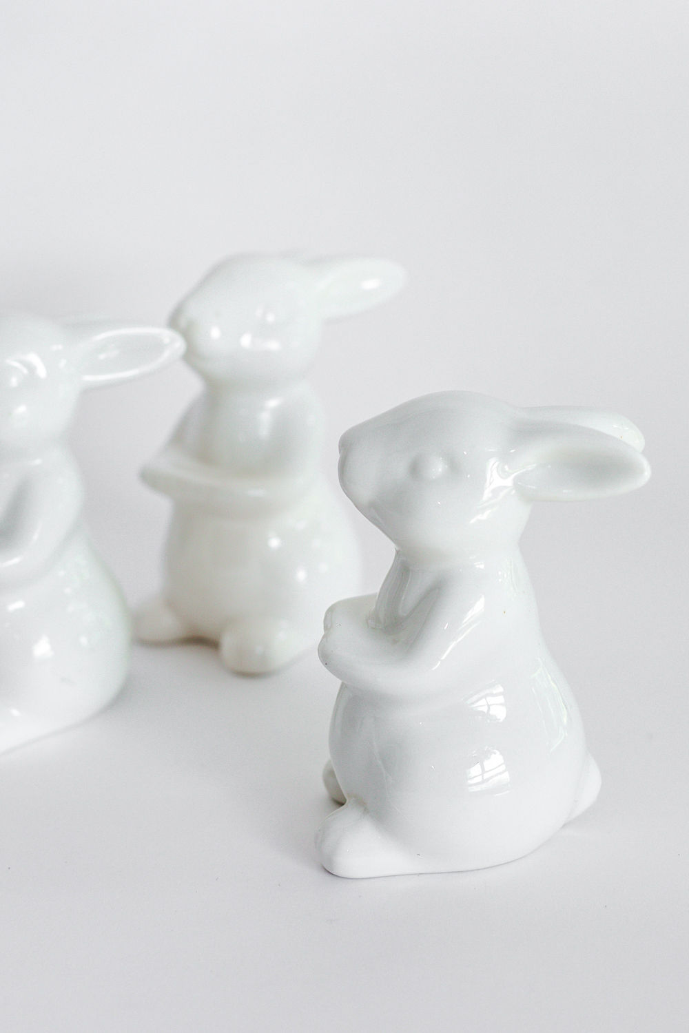 Plate Holding Bunny